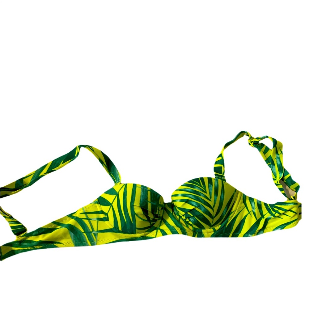 Cute Arie bikini top with removable straps